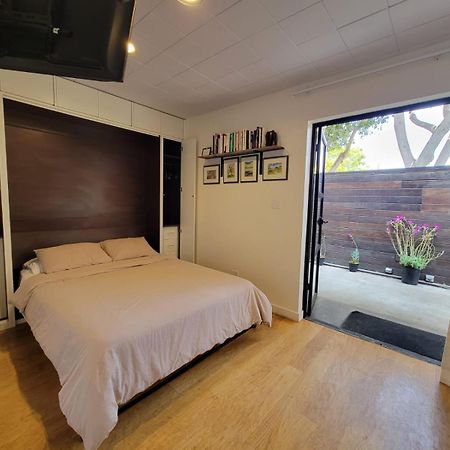 Venice Beach Studio With Large Private Patio Steps To The Beach Los Angeles Exterior foto