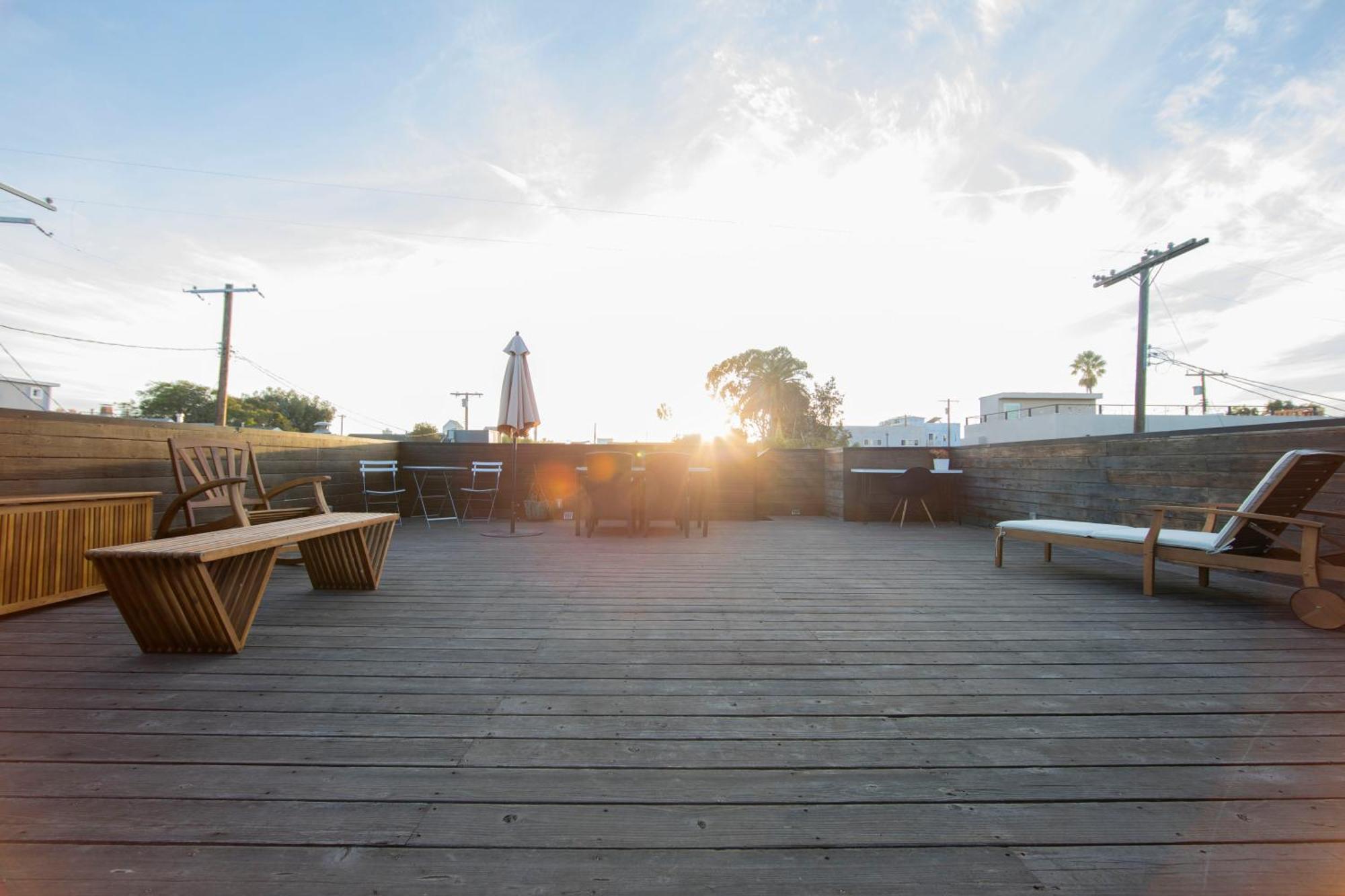 Venice Beach Studio With Large Private Patio Steps To The Beach Los Angeles Exterior foto