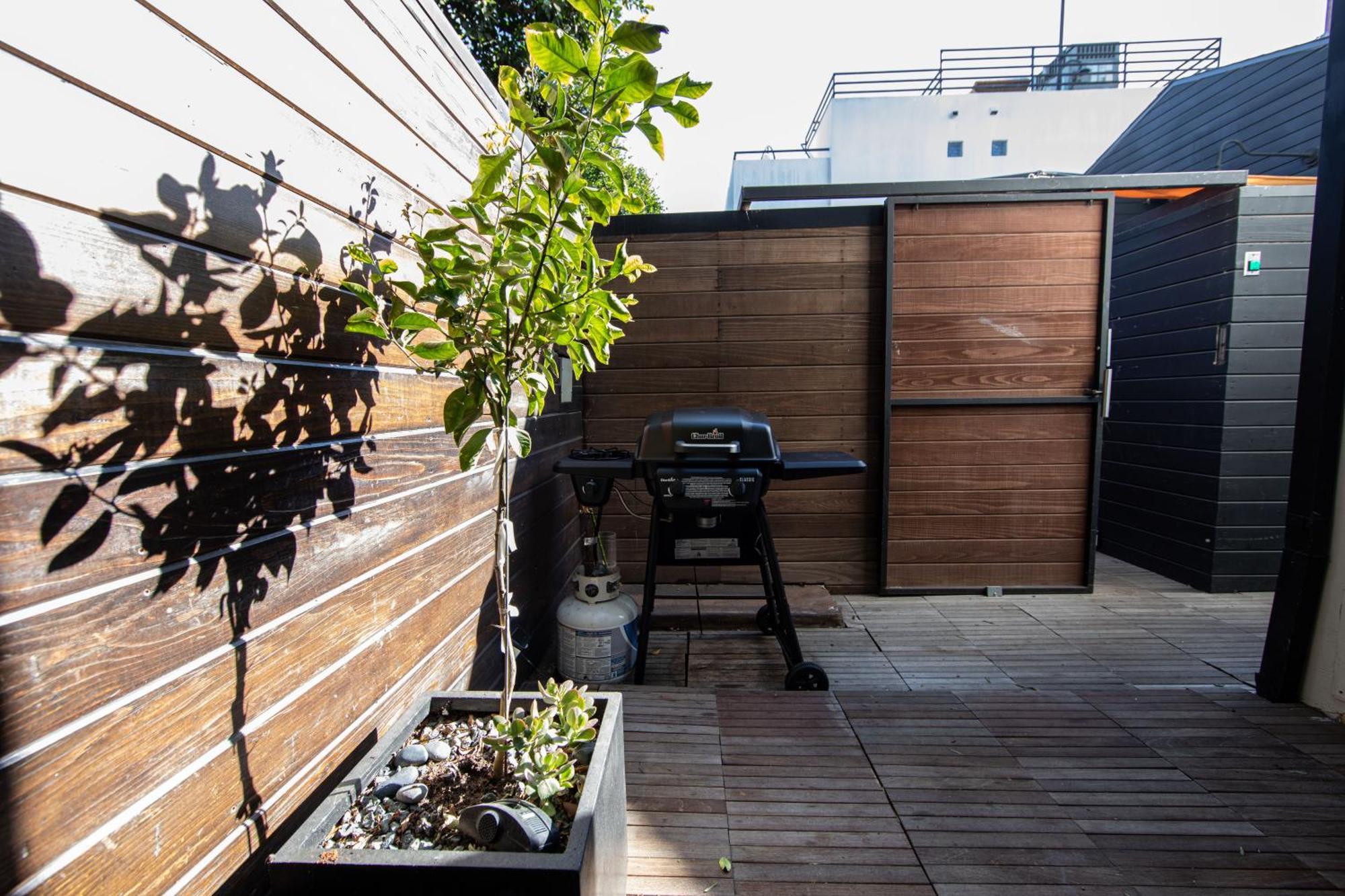 Venice Beach Studio With Large Private Patio Steps To The Beach Los Angeles Exterior foto